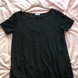 FLOWY BLACK TEE SHEER WITH ATTACHED UNDERSHIRT